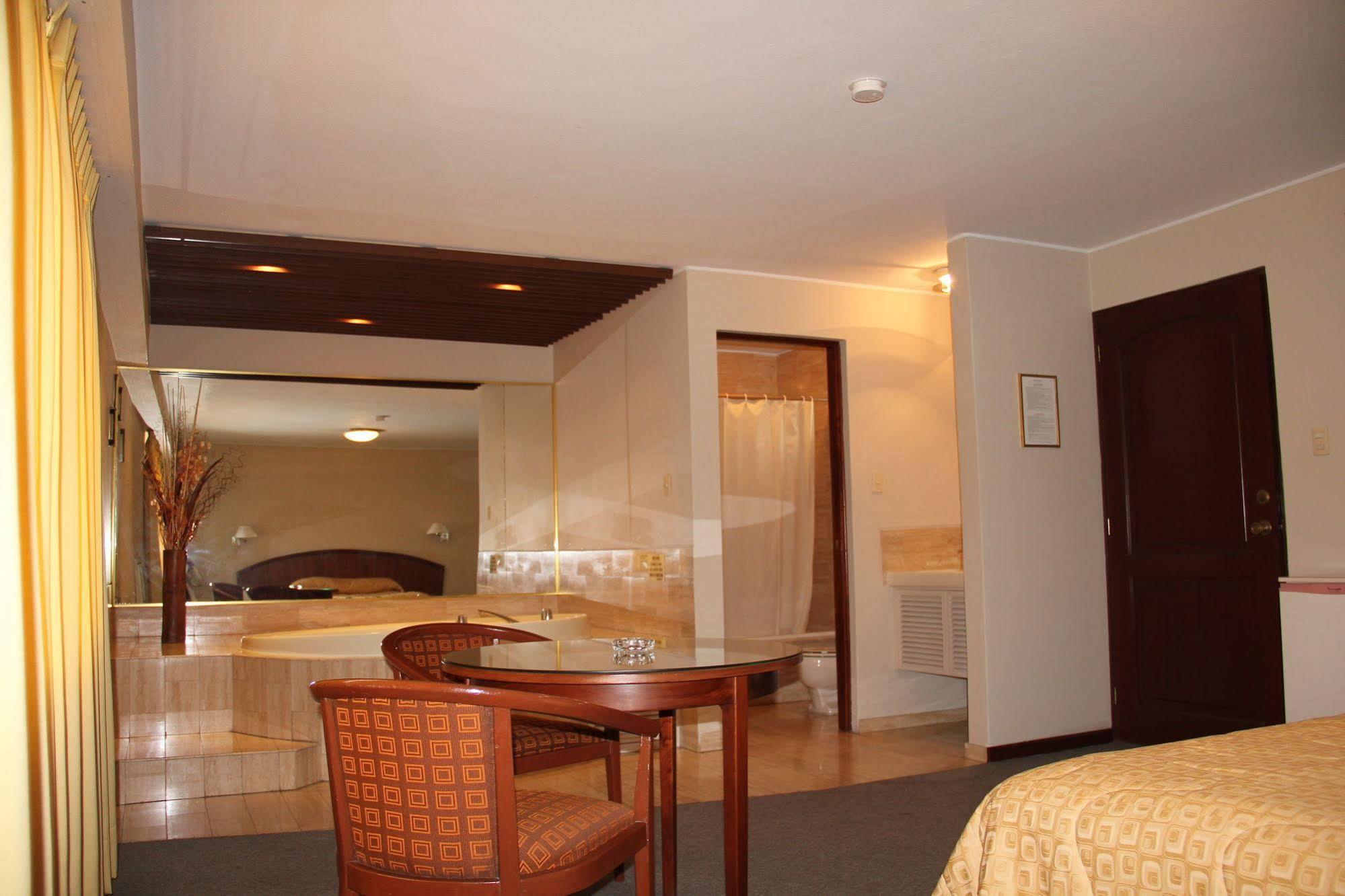 Hotel Park Suites Lima Eksteriør billede